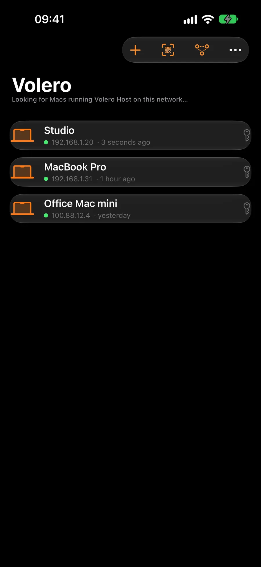 Volero on iPhone: a list of three Macs, each showing whether it is online.